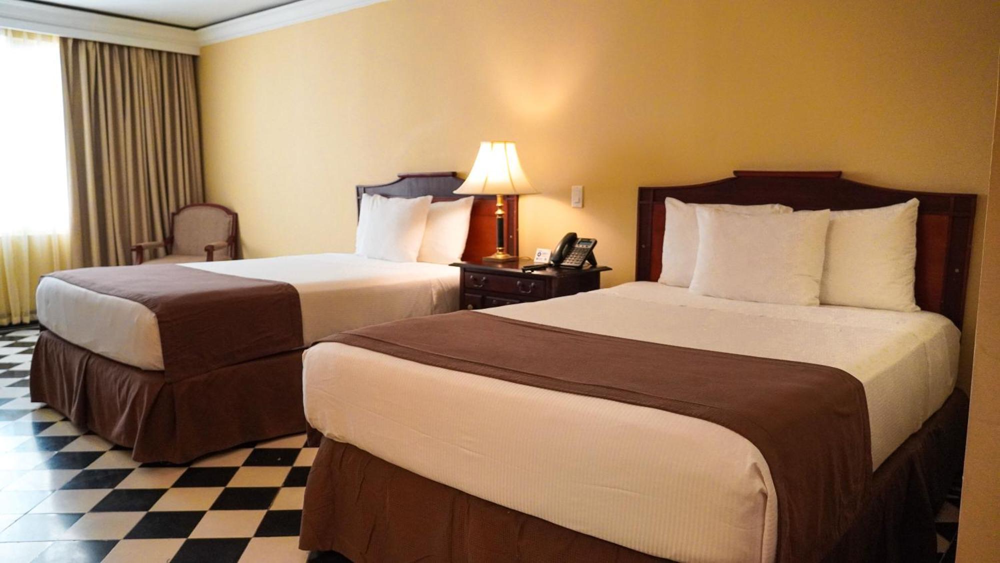 Hotel El Prado Barranquilla  Eksteriør billede A room at the hotel